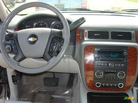 2007 Chevrolet Tahoe LT 4x4 Ebony Dashboard Photo #53205158 | GTCarLot.com