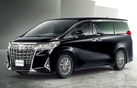 Toyota Alphard — история модели, фото, цены