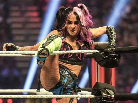 Damage CTRL member looks unrecognizable in her new look ahead of WWE SmackDown