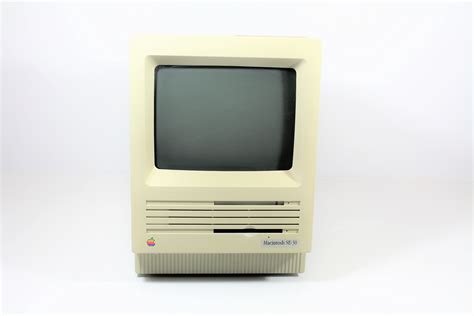 Macintosh SE Upgraded to SE-30 (note the dash) – VintageComputer.ca