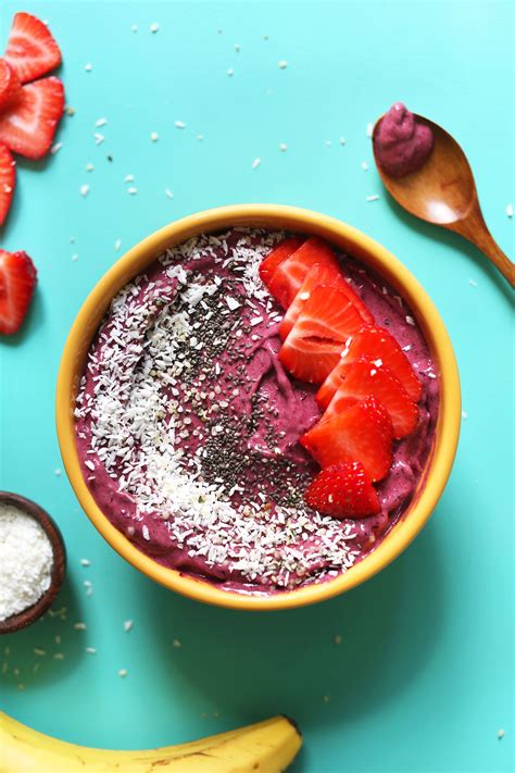 Berry Smoothie Bowl | Minimalist Baker Recipes