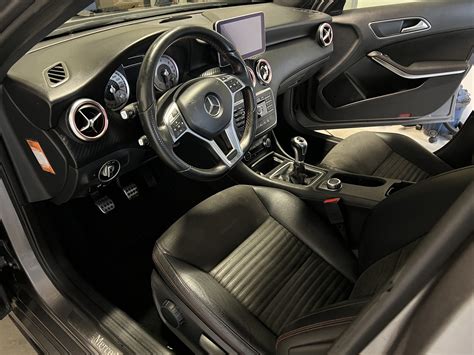 Interior Detailing (Mercedes A180) - RGXC