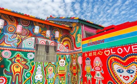 Our Visit to Rainbow Village Taichung (before it was destroyed) - Spiritual Travels