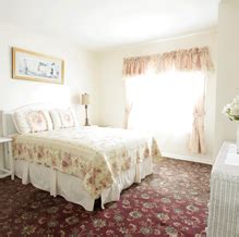 Our Rooms - The Historic Hotel Macomber