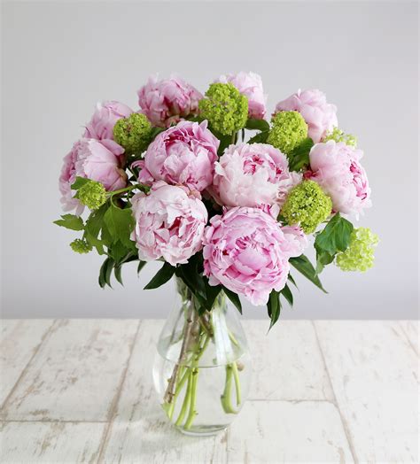 Pin by Sacheen Johnson on Nadia's favorites | Beautiful flower arrangements, Peony flower ...