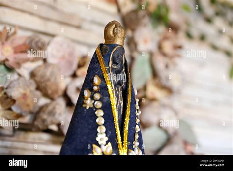 Statue of the image of Our Lady of Aparecida - Nossa Senhora Aparecida Stock Photo - Alamy