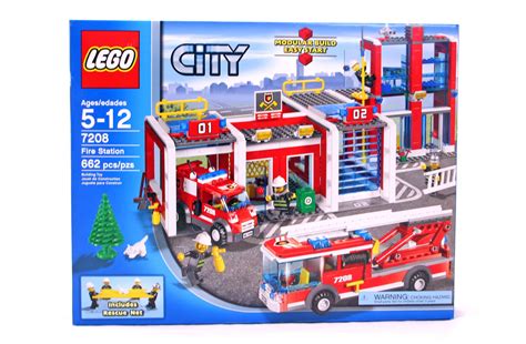 Fire Station - LEGO set #7208-1 (NISB) (Building Sets > City > Fire)