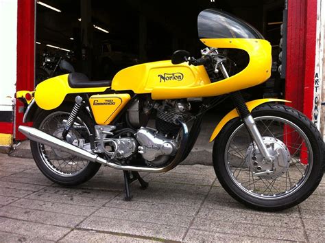 1972 Norton 750 Commando Dunstall Racer