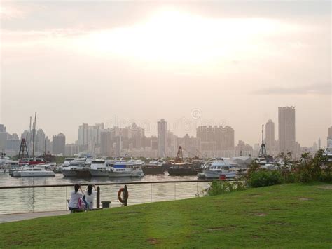 Kwun Tong Promenade in Hong Kong Stock Image - Image of commercial ...