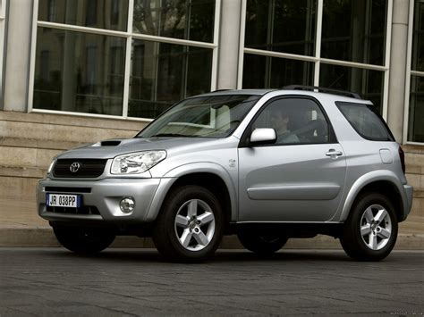 2003 Toyota RAV4 - Information and photos - MOMENTcar