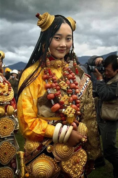 Pin by hepatox declerq on Outernationalist | Beauty around the world, People of the world, World ...