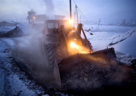 27 Photos Of Life Inside Oymyakon, The Coldest City On Earth