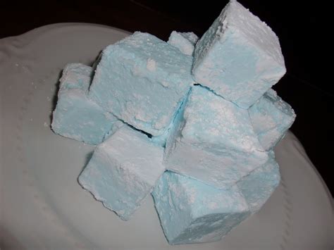 Amy's Goodies: Homemade Blue Raspberry Marshmallows