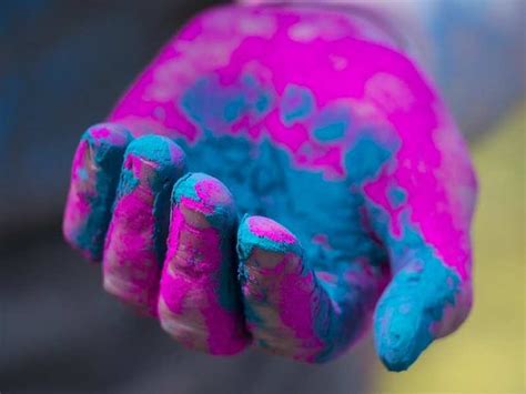 Holi 2018: Images, Color Backgrounds, Wallpapers, Photos & GIfs to Share