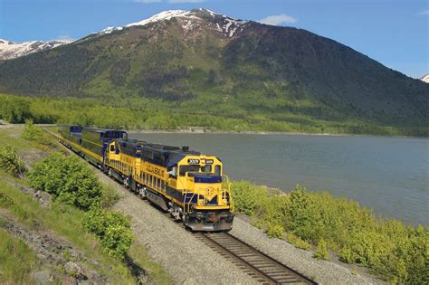 Alaska Railroad Train Tour: Prince Williams Sound, Denali, Alaska