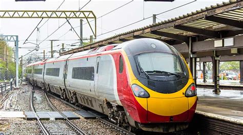 Plans Set Out to Offer Compensation for 15 Minute Train Delays