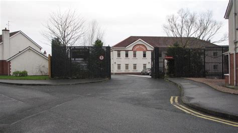 Lodge Health Medical Centre © Willie Duffin cc-by-sa/2.0 :: Geograph ...