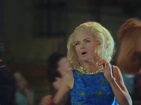 Michelle Pfeiffer in "Hairspray" - Michelle Pfeiffer Image (26405720 ...