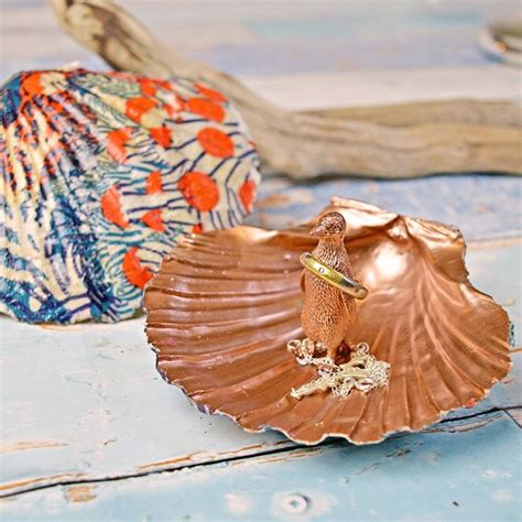 DIY Gorgeous Scallop Shell Trinket Dishes | Hometalk