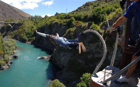 Bungee Madness In Queenstown in New Zealand - reviews, best time to ...