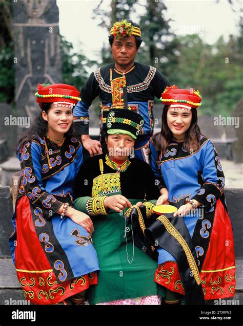 Taiwanese aborigines hi-res stock photography and images - Alamy