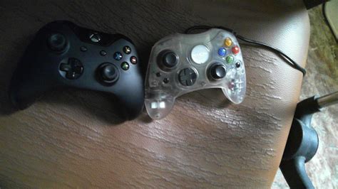 Xbox One and OG controller are pretty similar, what are your thoughts? : r/originalxbox