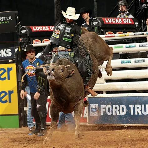 J.B. Mauney ☆ | Professional bull riders, Bull riders, Pbr bull riders