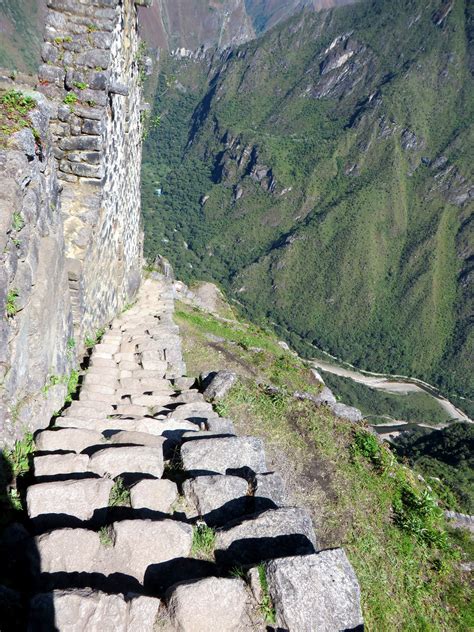 Hike Huayna Picchu - One of the World's Most Dangerous Climbs | Huayna ...