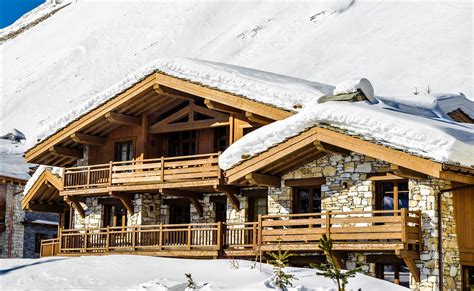 What is a French Chalet? Traditions and Luxury Ski Accommodation