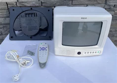 RCA E09344 CRT TV 9” White Retro Gaming W/ Remote & Mounting Bracket ...