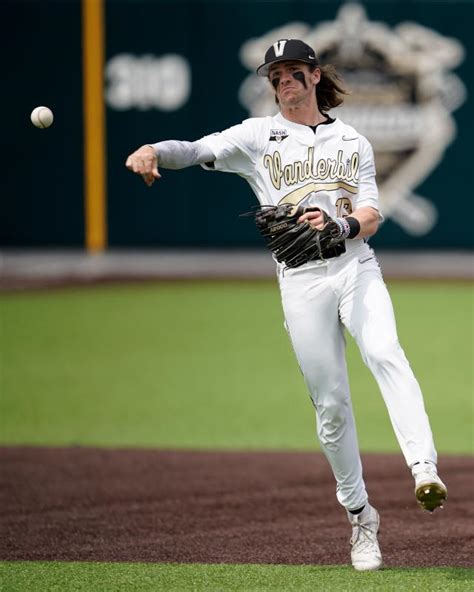 Vanderbilt baseball run-ruled by Florida in series opener