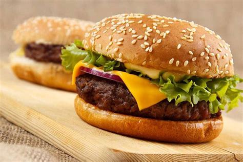 En esta ocasión compartimos la tradicional receta de hamburguesas ...