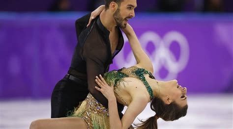 French figure skater Gabriella Papadakis suffers wardrobe malfunction ...