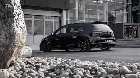 Volkswagen Golf GTI Mk7 Black Z Performance ZP3.1 | Wheel Front