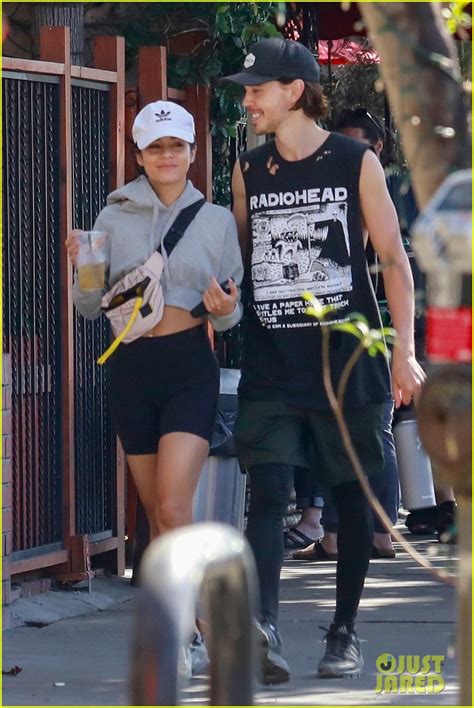 Vanessa Hudgens & Austin Butler Start Their Week with a Workout: Photo 4161173 | Austin Butler ...