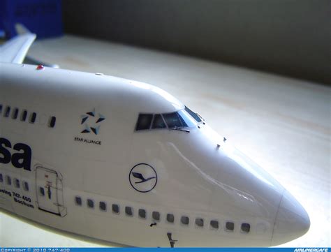 Revell Boeing 747-400 #7737 – Airlinercafe