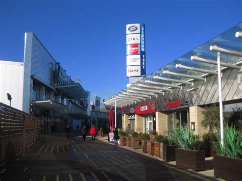 Glasgow Fort Shopping Park: retail centre shops - design