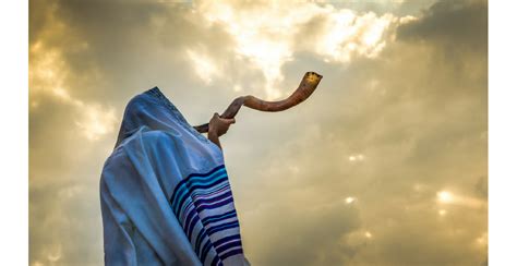 5 Tips for Shofar Shopping | Judaica Buying Guides