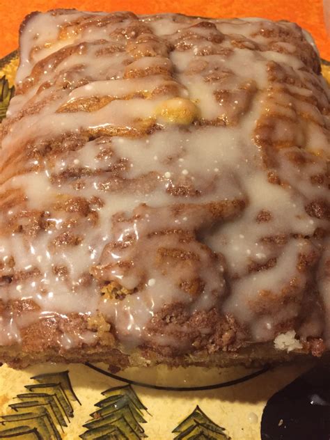 Homemade Apple bread with cinnamon streusel topping and glazed with ...