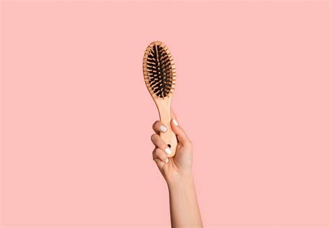 How To Clean Your Hairbrush From Lice: Full Guide | LiceDoctors