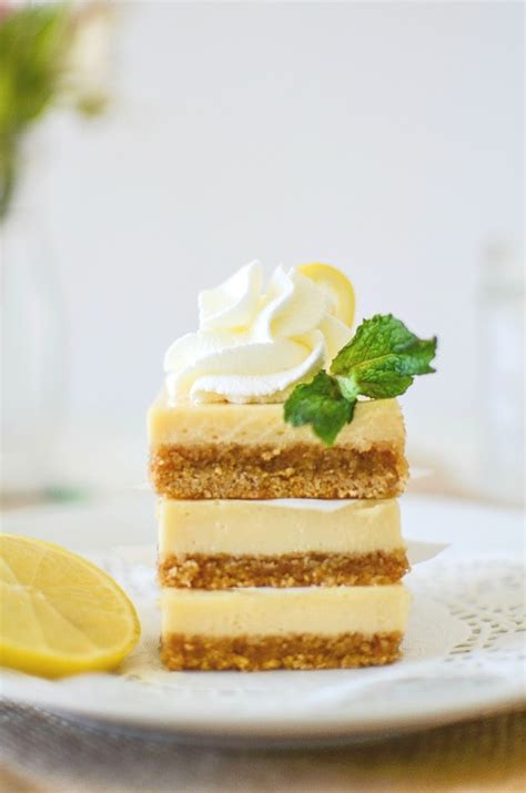 Easy & Delicious Lemon Square Recipe