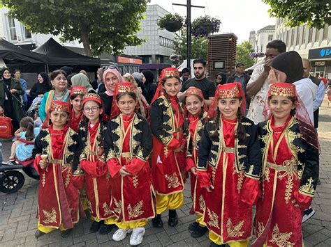 Luton's streets awash with colour as residents celebrate Eid ...