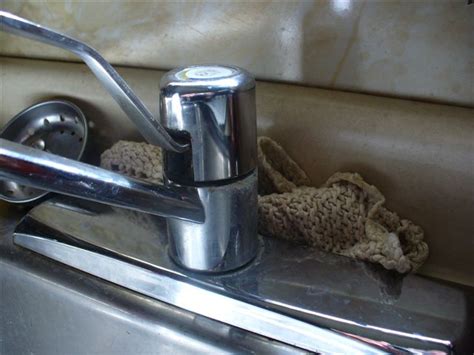 How To Replace Moen Kitchen Faucet Handle – Things In The Kitchen