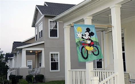 Pin on Homes / Disney Town of Celebration