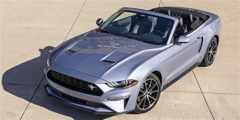 Ford Mustang Convertible (Test 2022): Facelift trifft kalifornische ...