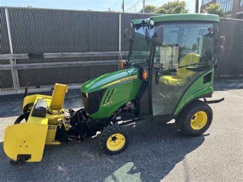 john deere 1025r Cab Snowblower Plow compact tractor in Baltimore, MD, USA