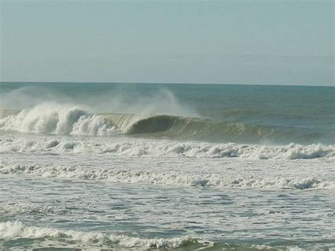 Wainui Beach - Pines Surf Photo by joe montalto | 8:05 am 20 Mar 2016