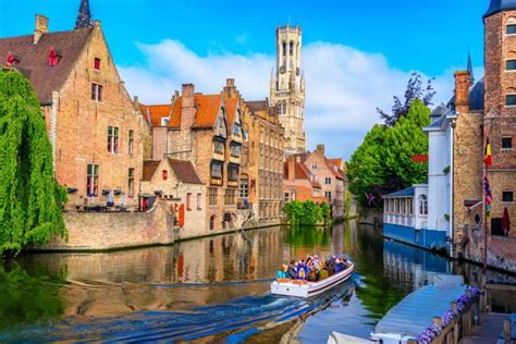 Where to Stay in Bruges: 6 Best Areas - The Nomadvisor