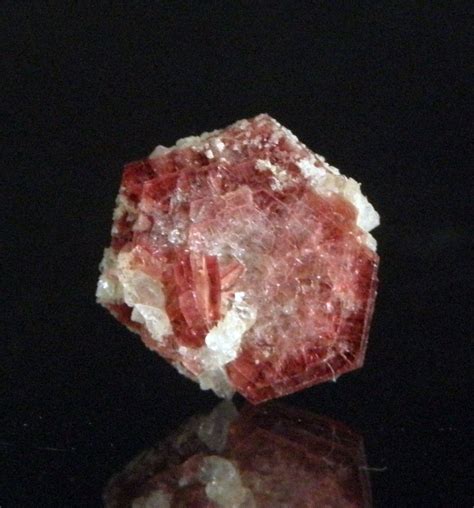 Red Beryl found on 2011 field trip. Beautiful crystal. | Rock shops ...