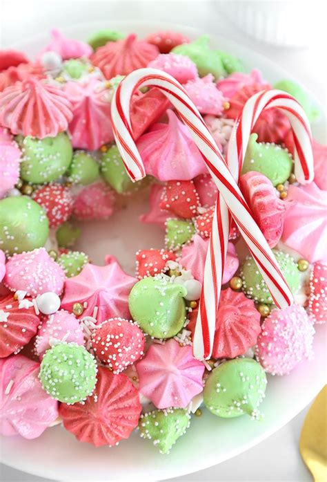 Meringue Christmas Wreath Cake - Sprinkle Bakes | Recipe | Festive christmas dessert, Christmas ...